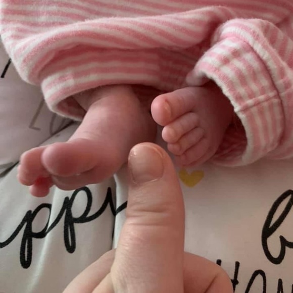 Hello! Welcome to my closet 💜 - Picture 5 of 15